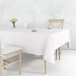 Nicole Fantini Collection Disposable Plastic Premium Tablecloth Heavyweight Rectangle Clear 54