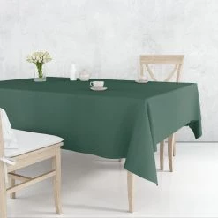 Party Dimensions TableCloth Plastic Disposable Round Hunter Green 84'' Tablecloths & Placemats